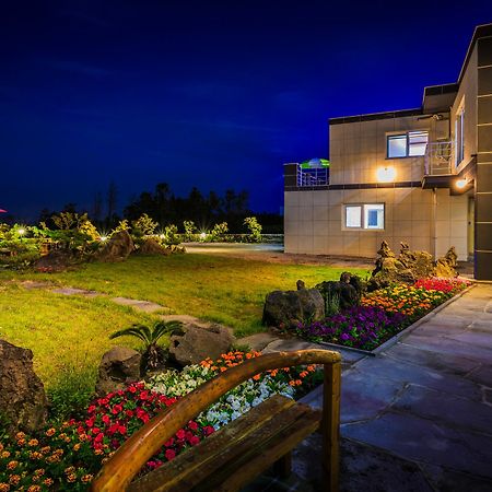 Gloryhill Pension Seogwipo Exterior photo