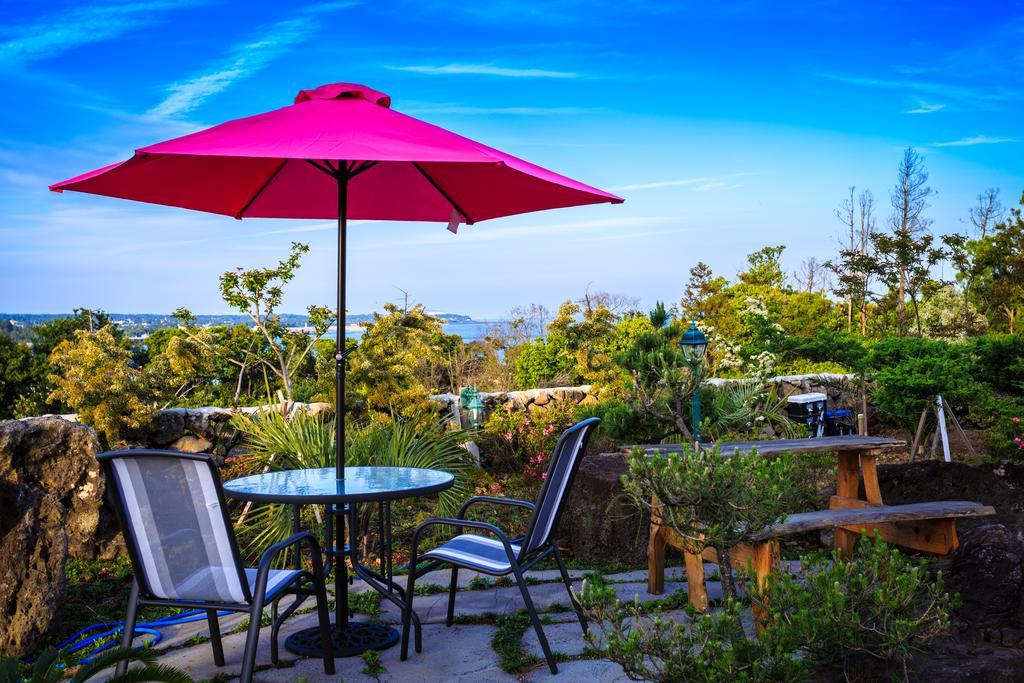 Gloryhill Pension Seogwipo Exterior photo