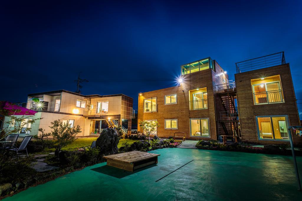 Gloryhill Pension Seogwipo Exterior photo